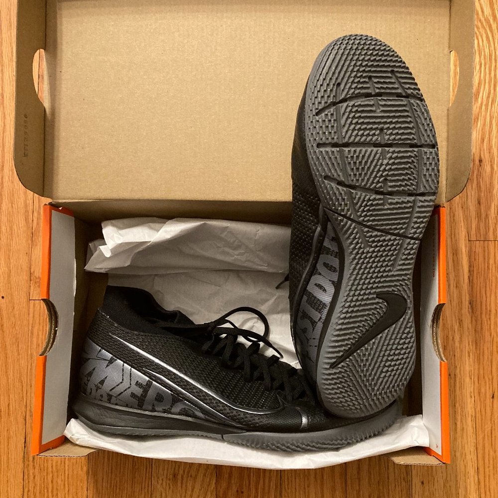 Nike Mercurial Superfly 7 Academy IC Under The Radar